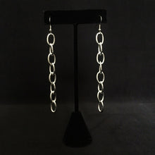 Load image into Gallery viewer, Simple Chain Dangle Earrings Earrings Turkish Velvet
